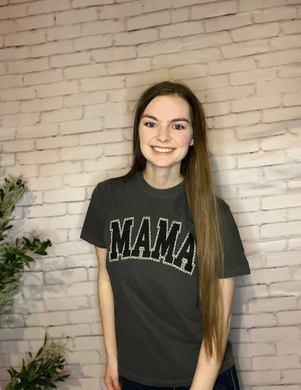MAMA Black & Leopard Outline Graphic Tee - Pepper